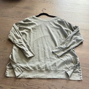 Green Long Sleeve Sweatshirt